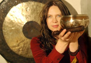 Heather-Frahn-Gong-Singing-Bowl-Holistic-Sound-Healing-Therapy
